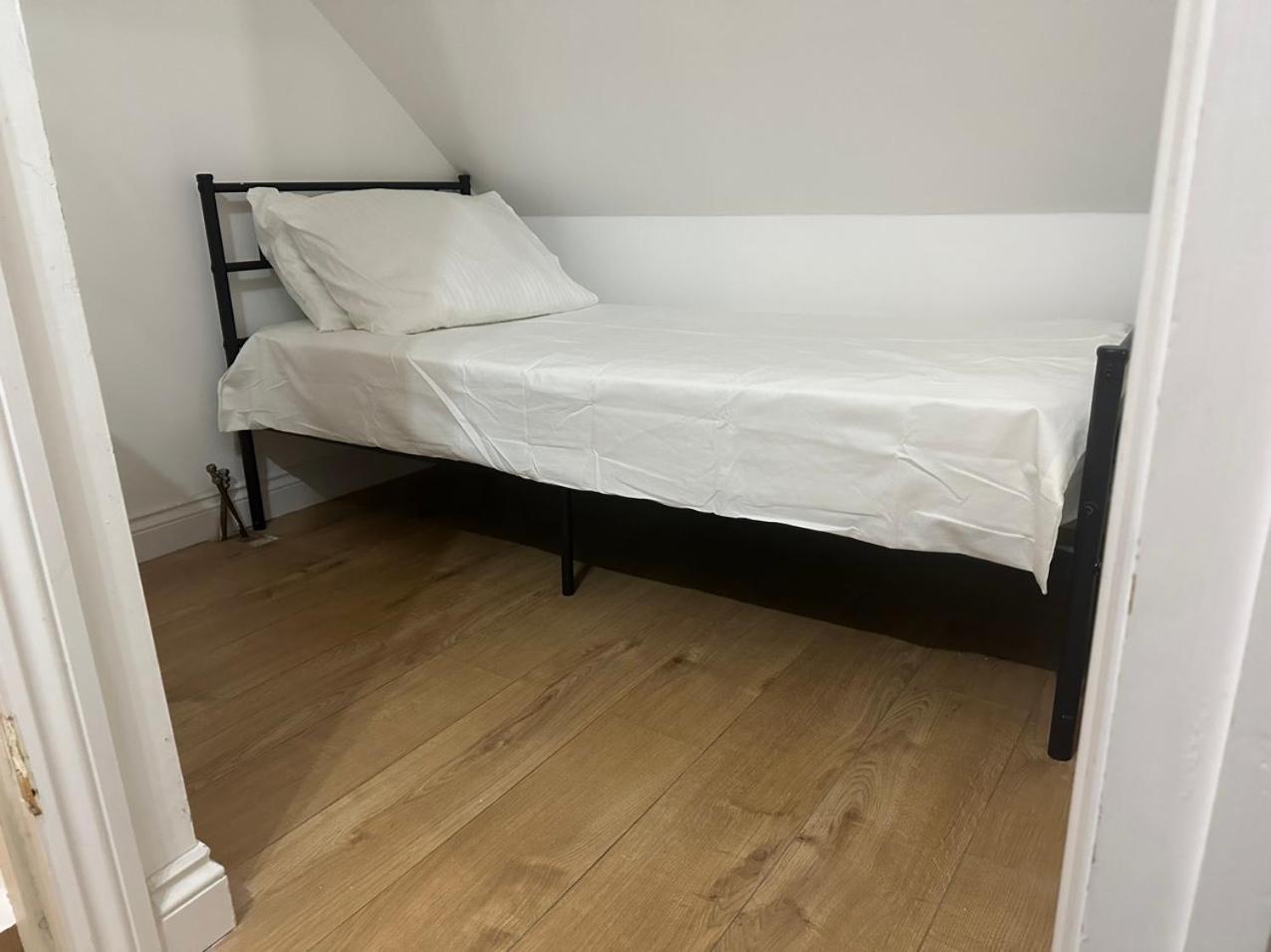Tran Uk Homestay Londres Exterior foto